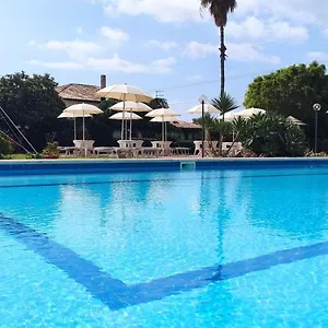 Relax 4* סירקוזה