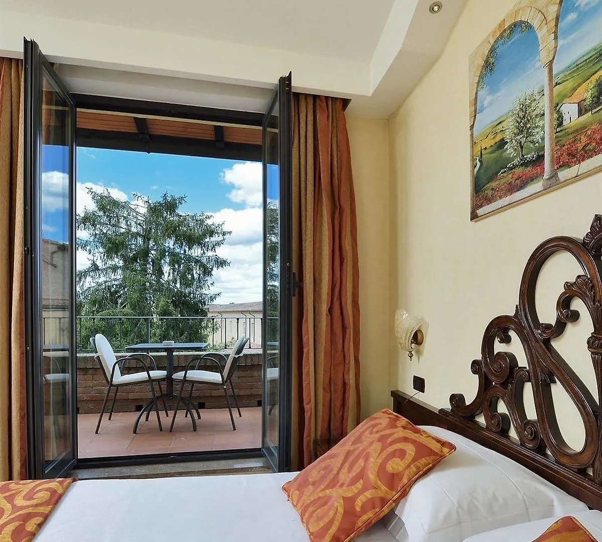 Hotel Athena Siena 4*,